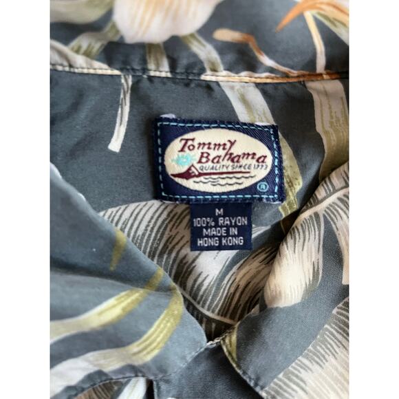 Tommy Bahama Button Shirt Medium Hawaiian Floral Green Short Sleeve Pocket Beach - Picture 5 of 11